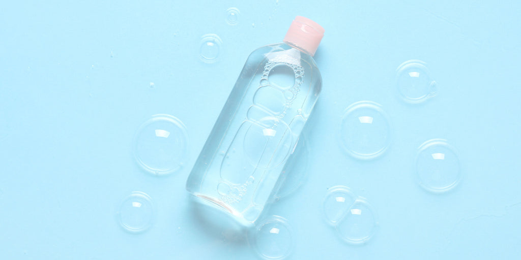 What Is Micellar Water? An Honest Look at the "No-Rinse" Cleanser
